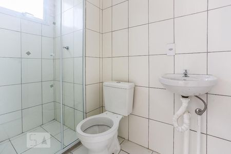 Banheiro de kitnet/studio para alugar com 1 quarto, 27m² em Vila Butantã, São Paulo