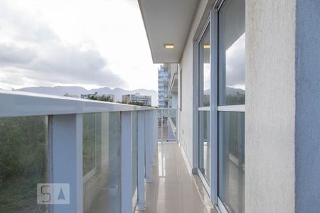 Apartamento à venda com 88m², 3 quartos e 1 vaga Apartamento à venda com 88m², 3 quartos e 1 vagaVaranda