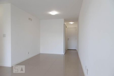 Apartamento à venda com 88m², 3 quartos e 1 vaga Apartamento à venda com 88m², 3 quartos e 1 vagaSala