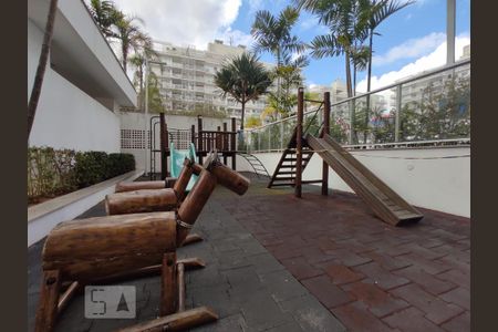 Apartamento à venda com 88m², 3 quartos e 1 vaga Apartamento à venda com 88m², 3 quartos e 1 vagaÁrea comum - playground