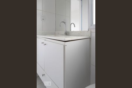 Apartamento à venda com 88m², 3 quartos e 1 vaga Apartamento à venda com 88m², 3 quartos e 1 vagaBanheiro da suíte 2