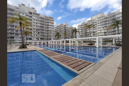 Apartamento à venda com 88m², 3 quartos e 1 vaga Apartamento à venda com 88m², 3 quartos e 1 vagaÁrea comum - piscina
