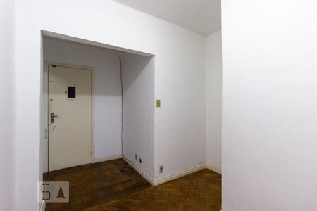 Sala de kitnet/studio para alugar com 1 quarto, 32m² em Centro, Rio de Janeiro