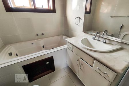 Casa à venda com 800m², 6 quartos e 5 vagasBanheiro da Suíte 3