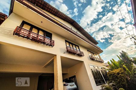 Casa à venda com 800m², 6 quartos e 5 vagasFachada
