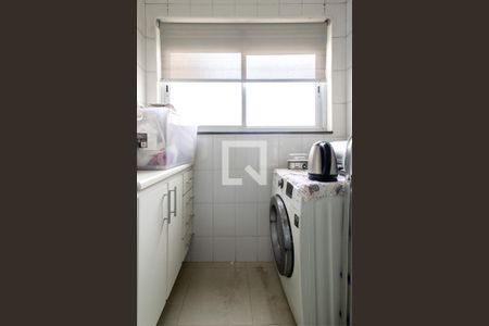 Apartamento à venda com 71m², 3 quartos e 1 vagaÁrea de Serviço