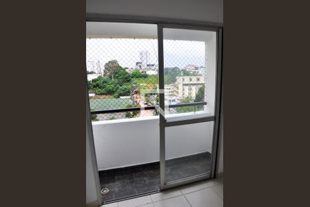 Detalhe - Varanda da Sala e Sala de Jantar de apartamento para alugar com 3 quartos, 74m² em Vila Amélia, São Paulo