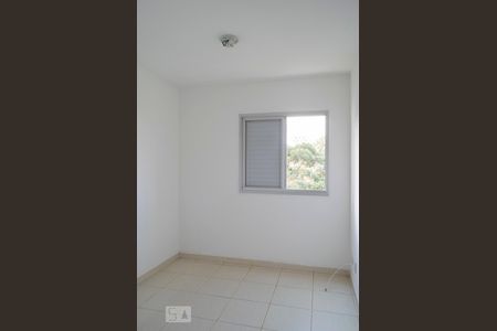 QUARTO 1 de apartamento para alugar com 3 quartos, 74m² em Vila Amélia, São Paulo