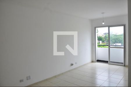 Detalhe - Sala e Sala de Jantar de apartamento para alugar com 3 quartos, 74m² em Vila Amélia, São Paulo