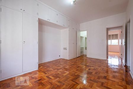 Apartamento à venda com 167m², 3 quartos e 2 vagas Apartamento à venda com 167m², 3 quartos e 2 vagasSuíte
