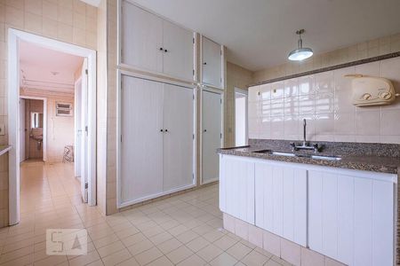 Apartamento à venda com 167m², 3 quartos e 2 vagas Apartamento à venda com 167m², 3 quartos e 2 vagasCozinha
