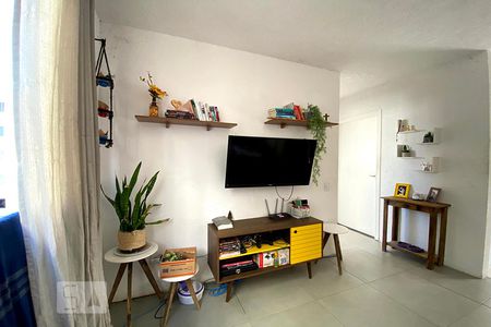 Sala de Estar de apartamento para alugar com 2 quartos, 41m² em Santos Dumont, São Leopoldo