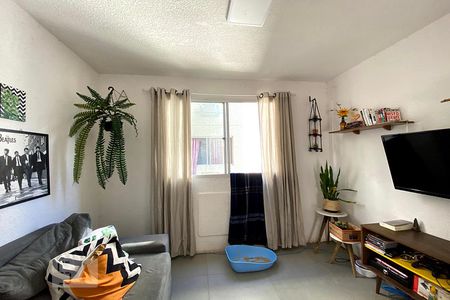 Sala de Estar de apartamento para alugar com 2 quartos, 41m² em Santos Dumont, São Leopoldo