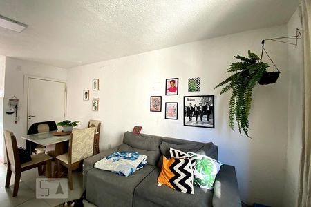 Sala de Estar de apartamento para alugar com 2 quartos, 41m² em Santos Dumont, São Leopoldo
