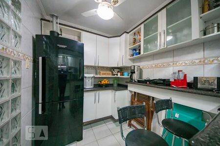 Apartamento à venda com 90m², 2 quartos e 1 vagaCozinha