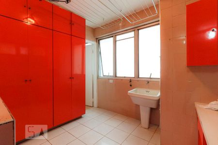 Apartamento para alugar com 140m², 3 quartos e 1 vagaÁrea de Serviço