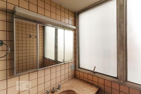 Apartamento para alugar com 140m², 3 quartos e 1 vagaBanheiro da Suíte - Armário com Espelho