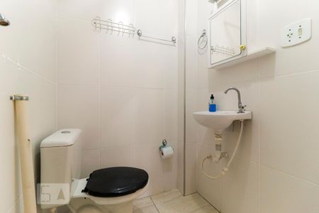 Studio à venda com 27m², 1 quarto e sem vaga Studio à venda com 27m², 1 quarto e sem vagaBanheiro