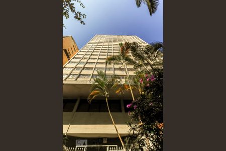 Studio à venda com 27m², 1 quarto e sem vaga Studio à venda com 27m², 1 quarto e sem vagaFachada
