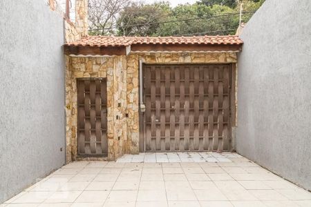 Casa à venda com 287m², 3 quartos e 6 vagasPortão