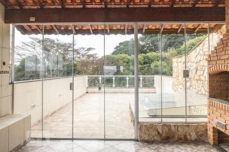 Casa à venda com 287m², 3 quartos e 6 vagasTerraço