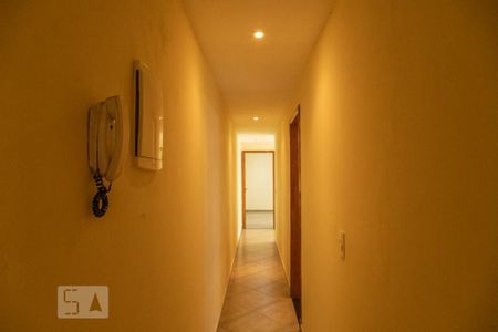 Casa à venda com 287m², 3 quartos e 6 vagasCorredor