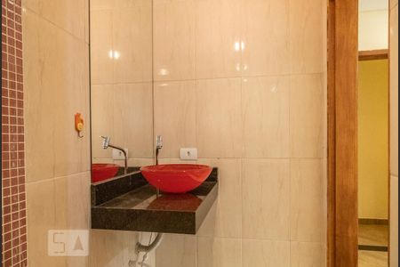Casa à venda com 287m², 3 quartos e 6 vagasBanheiro da Suíte 2