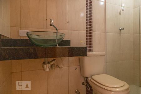 Casa à venda com 287m², 3 quartos e 6 vagasBanheiro da Suíte 1