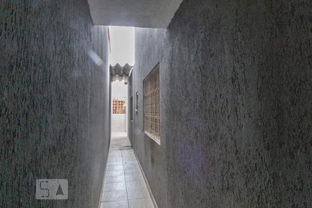 Casa à venda com 287m², 3 quartos e 6 vagasCorredor lateral externo