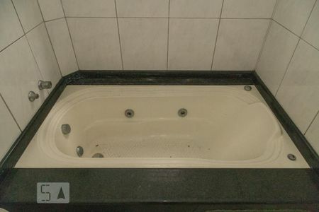 Casa à venda com 287m², 3 quartos e 6 vagasBanheiro