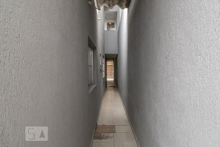Casa à venda com 287m², 3 quartos e 6 vagasCorredor lateral externo