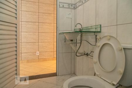 Casa à venda com 287m², 3 quartos e 6 vagasBanheiro