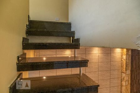 Casa à venda com 287m², 3 quartos e 6 vagasEscada