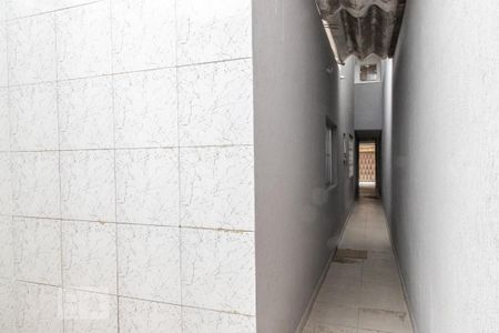 Casa à venda com 287m², 3 quartos e 6 vagasCorredor lateral externo