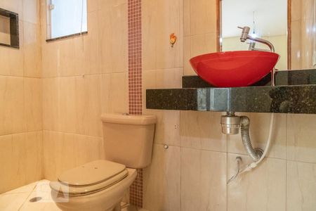 Casa à venda com 287m², 3 quartos e 6 vagasBanheiro da Suíte 2