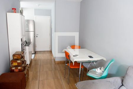 sala de apartamento para alugar com 2 quartos, 49m² em Jardim Roberto, Osasco