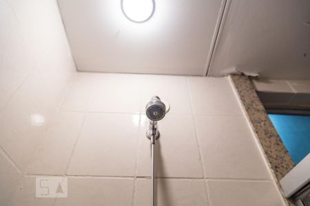 Apartamento para alugar com 65m², 2 quartos e 1 vagaChuveiro do Banheiro Social