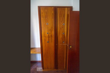 Apartamento para alugar com 65m², 2 quartos e 1 vagaArmário do Quarto 2