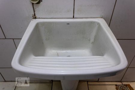 Casa para alugar com 58m², 2 quartos e 1 vagaÁrea de Serviço