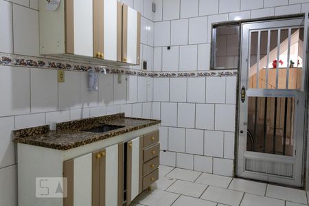 Casa para alugar com 58m², 2 quartos e 1 vagaCozinha - Armários