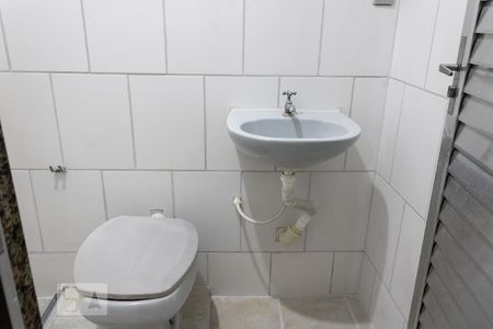 Casa para alugar com 58m², 2 quartos e 1 vagaBanheiro 2