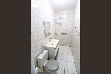Banheiro Social de casa para alugar com 1 quarto, 100m² em Jardim Dracena, São Paulo