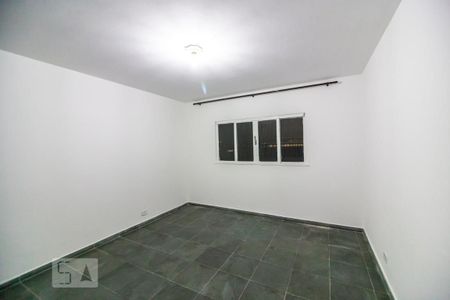 Quarto de casa para alugar com 1 quarto, 100m² em Jardim Dracena, São Paulo