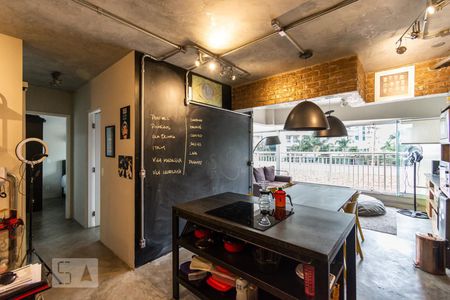 Cozinha de apartamento à venda com 2 quartos, 77m² em Pinheiros, São Paulo
