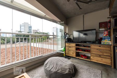 Sala de apartamento à venda com 2 quartos, 77m² em Pinheiros, São Paulo