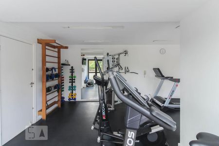 Apartamento para alugar com 128m², 3 quartos e 3 vagas Apartamento para alugar com 128m², 3 quartos e 3 vagasÁrea comum - Academia