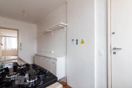 Apartamento à venda com 100m², 2 quartos e 1 vaga Apartamento à venda com 100m², 2 quartos e 1 vagaCozinha