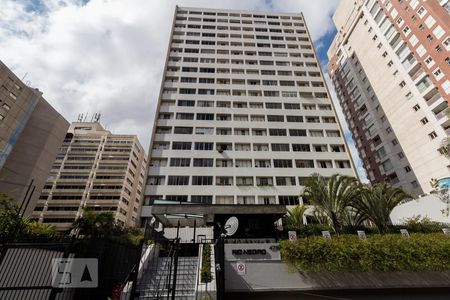 Apartamento à venda com 100m², 2 quartos e 1 vaga Apartamento à venda com 100m², 2 quartos e 1 vagaFachada