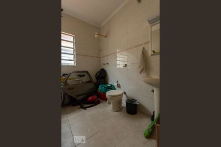 Casa à venda com 400m², 4 quartos e 6 vagasBANHEIRO
