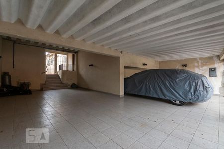 Casa à venda com 400m², 4 quartos e 6 vagasFachada